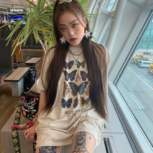 将图片加载到图库查看器,Butterfly Aesthetic T Shirt Butterflies In My Stomach Graphic Tee Harajuku Hipster Cute Flower Butterfly Women's Casual T-shirt
