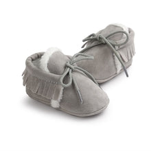 将图片加载到图库查看器，Newborn Baby Boy Girl Moccasins Shoes Fringe Soft Soled Non-slip Footwear Crib Shoes PU Suede Leather First Walker Shoes

