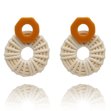 将图片加载到图库查看器，Hand-woven rattan retro tassel earrings
