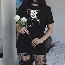 将图片加载到图库查看器，VIP HJN Japanese Style Floral Print Gothic T-Shirt Women&#39;s Grunge Aesthetic Pastel Goth T-shirts Edgy Fashion Tops
