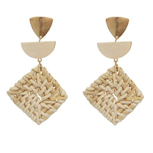 将图片加载到图库查看器，Hand-woven rattan retro tassel earrings
